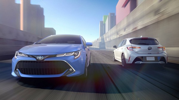 Toyota Corolla 2019 hatchback on the road