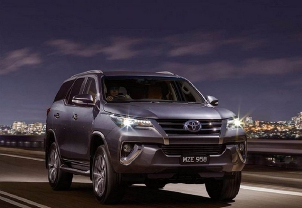 We give you some hints of what to expect in the Toyota Fortuner 2019 ...