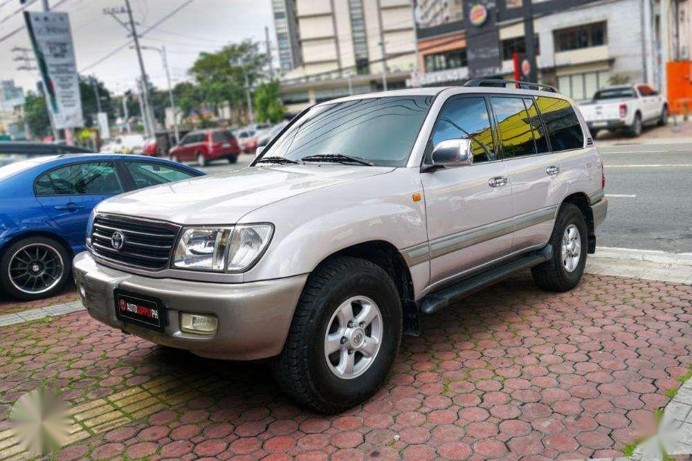 Buy Used Toyota Land Cruiser 2002 for sale only ₱2200000 - ID596444