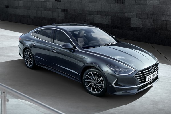 Let’s take a first look at the sporty Hyundai Sonata 2020!
