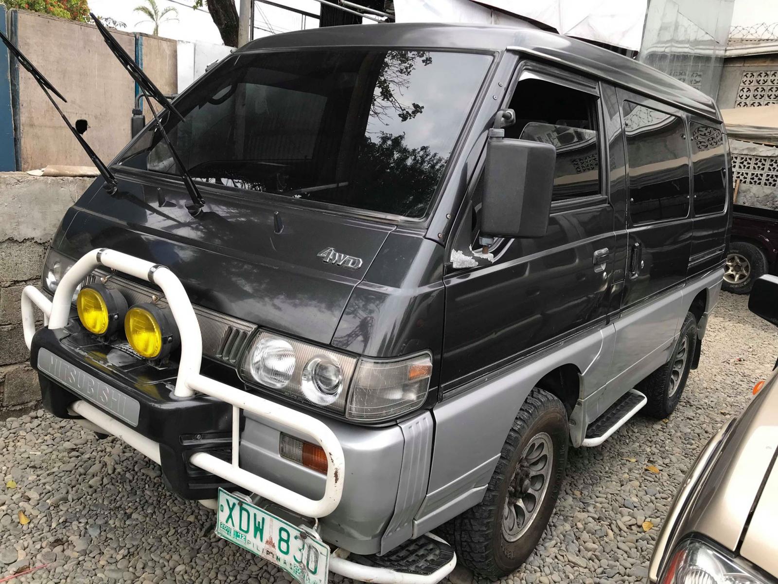 Mitsubishi delica 2000 года