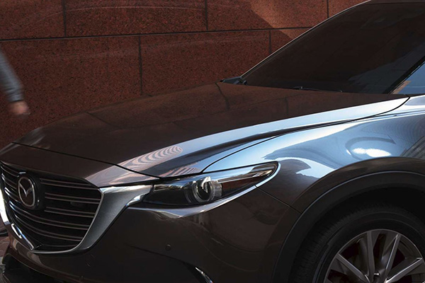 A picture highlighting the front portion of the Mazda CX-9 2019