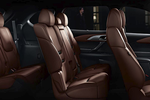 A shot of the Mazda CX-9 2019's seats which are all covered in leather