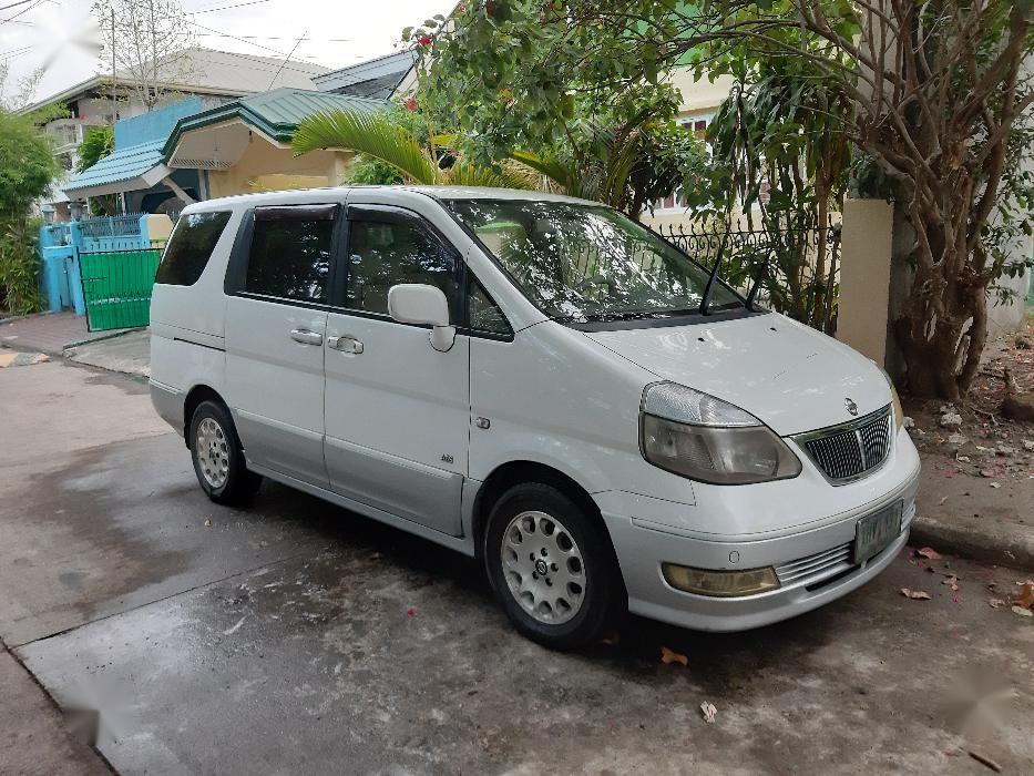 Nissan serena 2003