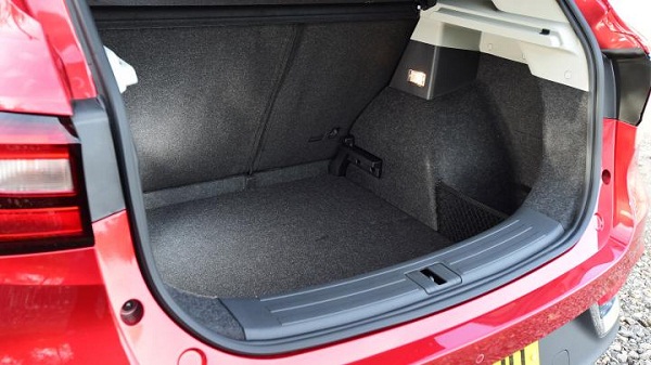 A picture of the MG ZS 2019 open rear compartment highlighting its spaciousness 