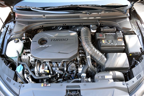 Hyundai Veloster Turbo engine