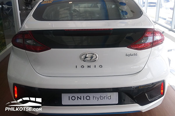 Hyundai Ioniq 2019 rear view