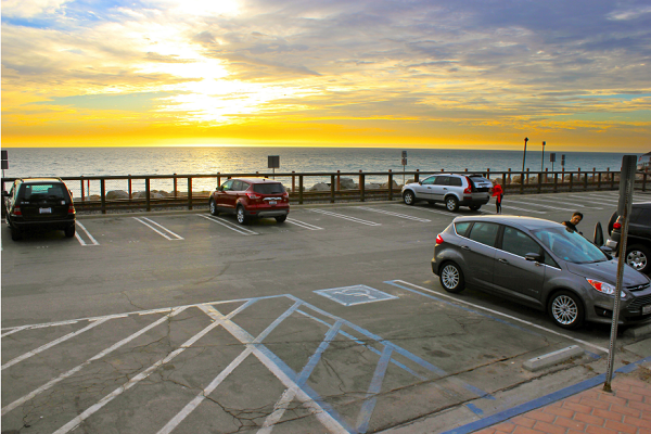 6 essential beach parking tips for your summer getaway