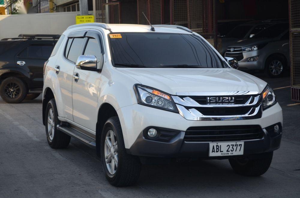 2nd Hand Isuzu Mu-X 2015 Automatic Diesel for sale in San Fernando 683764