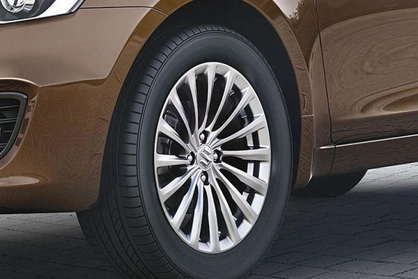 2019 Suzuki Ciaz exterior wheel 