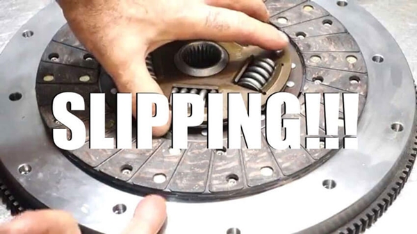 What does it mean when your clutch is slipping?