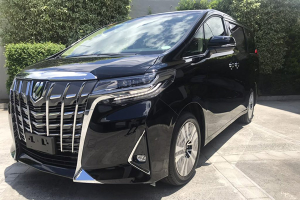 Toyota Alphard 2020 front view