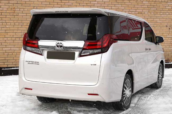 2020 Toyota Alphard rear view