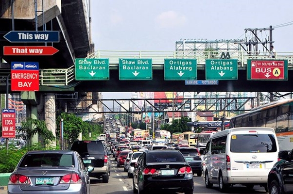 the-importance-of-abiding-traffic-lights-and-road-signs