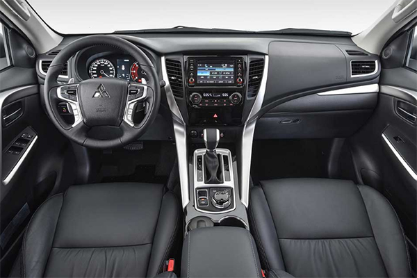 A picture of the front cabin of the 2019 Mitsubishi Montero Sport