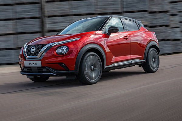 A picture of the 2020 Nissan Juke cornerning