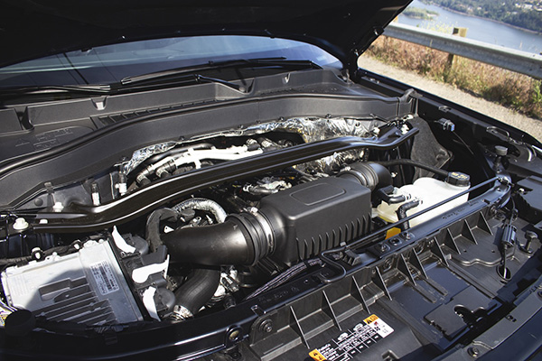 A picture of the 2020 Ford Explorer's V6 engine