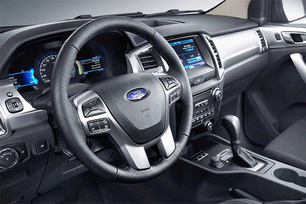Ford Everest 2020 interior