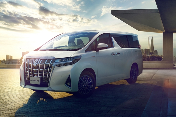 Toyota Alphard 2020 Philippines Review: Ride in maximum comfort and style