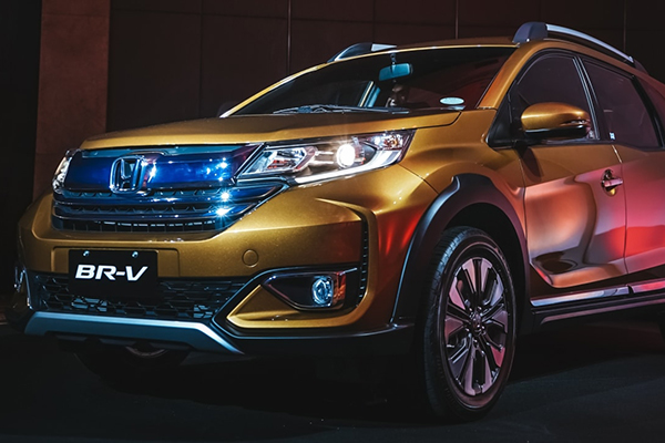 A closeup of the front of the 2020 Honda BR-V
