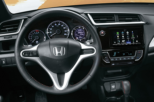 2020 Honda BR-V dashboard, steering wheel and shifter