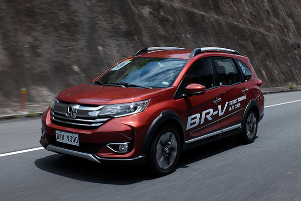 A picture of the 2020 Honda BR-V on the road