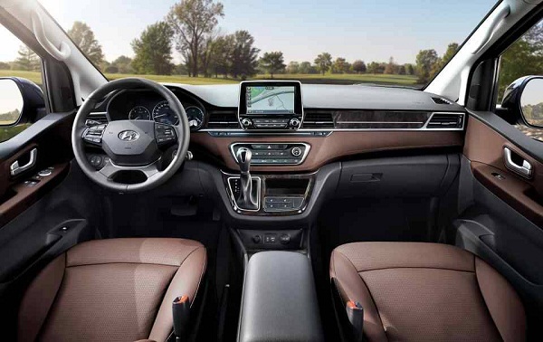 2020 Hyundai Grand Starex GLS's front cabin