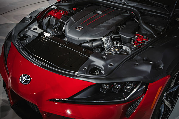 A picture of the 2020 Toyota Supra's inline-6 engine