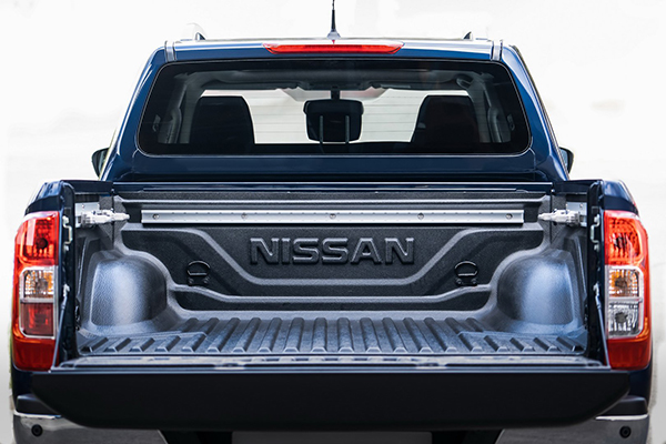 A picture of the 2020 Nissan Navara's Cargo bed