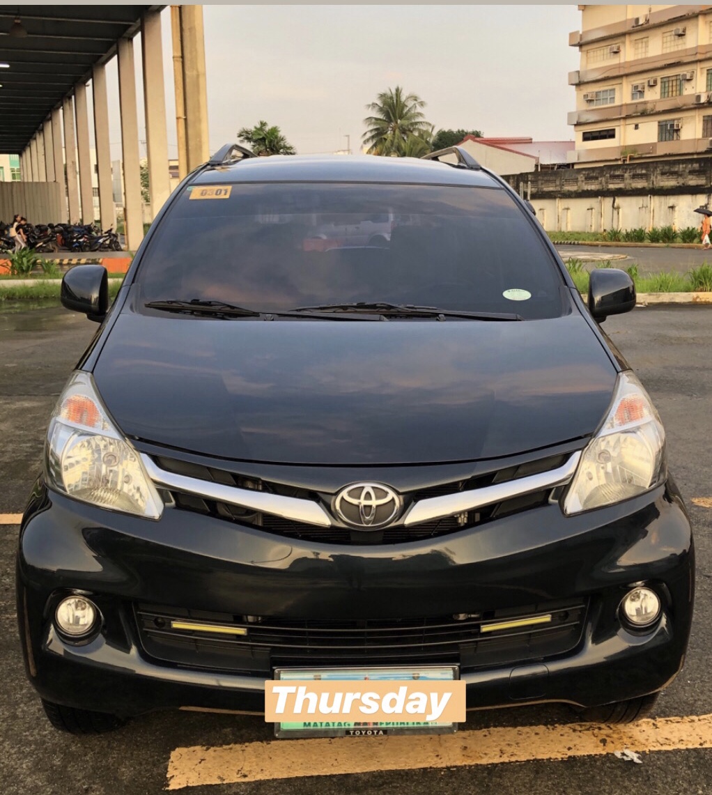 Black Toyota Avanza 2012 Automatic Gasoline For Sale 726464