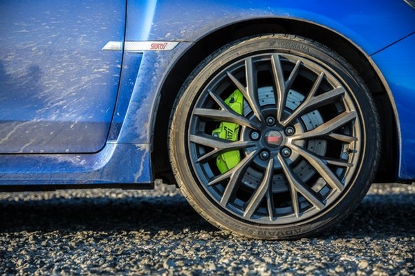 How to Choose the Right Tubeless tyre for Your Vehicle — VISHVAS TYRES