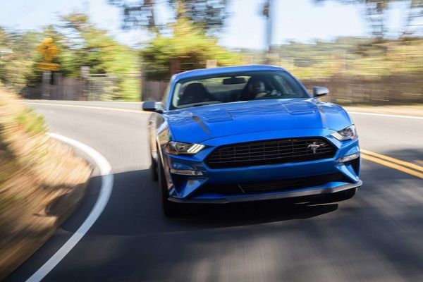 A picture of the 2020 Ford Mustang 2.3 L HPP on a mountain road