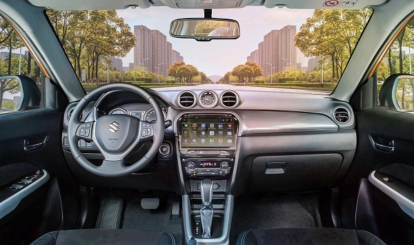 2020 Suzuki Vitara Front Dashboard