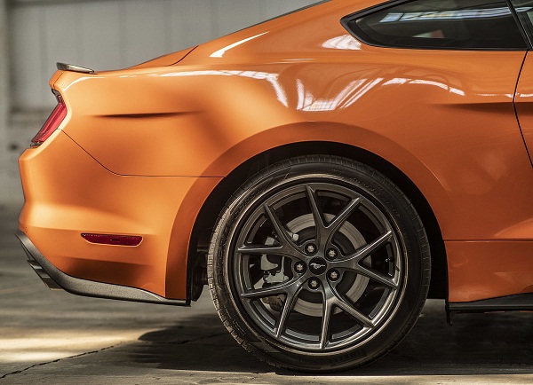 A picture of the 2020 Mustang's tire with the handling package