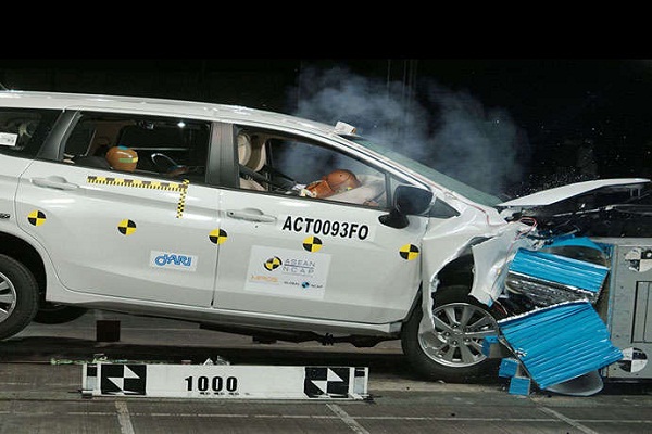 Mitsubishi xpander crash test