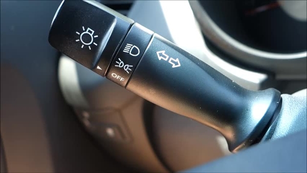 Are you using your car’s turn signal lights correctly?