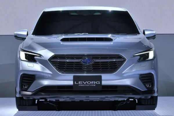 The very recognizable hood scoop also makes its return 2020 Subaru Levorg Prototype front view