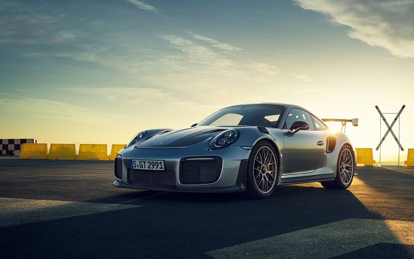 A quick look at the most powerful 911: Porsche 911 GT2 RS 2020