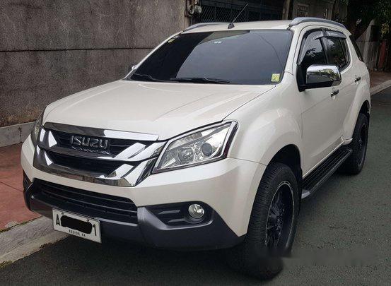 Selling White Isuzu Mu-x 2015 In Marikina 753283