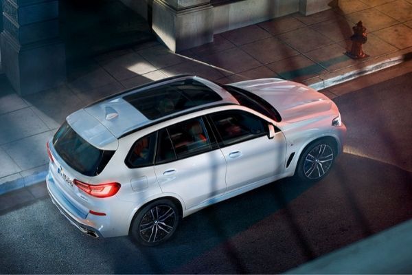 2020 BMW X5 roof