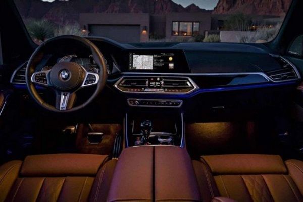 A look into the BMW X5's very premium interior