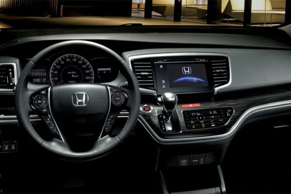 A picture of the Honda Odyssey's dashboard