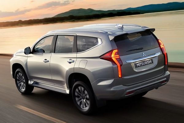 Thanks to it's SS-II 4WD system, the Montero Sport is great off-road, although it can also perform great on road A picture of the Montero Sport on a highway