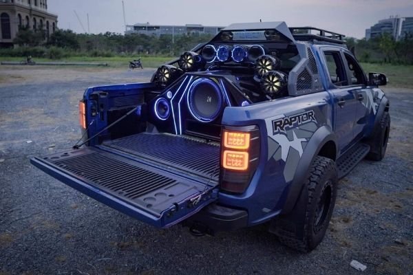 This modified Ford Ranger Raptor brings 'Pimp My Ride' back to life
