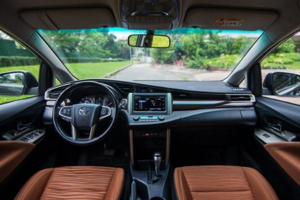 A picture of the Toyota Innova's interior
