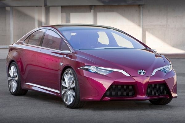 Toyota to unveil two hybrid models on May 18