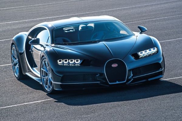 Bugatti Divo vs Chiron: What are the differences?