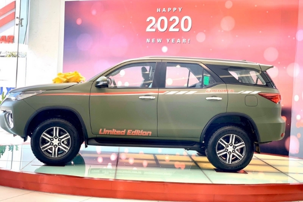 There’s an official army green Toyota Fortuner in Vietnam and we want it