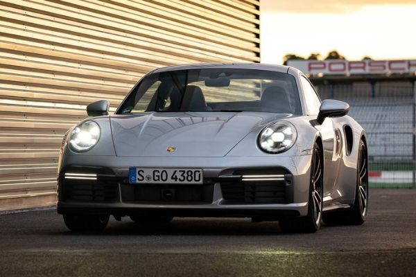 Porsche’s new service fuels excitement when you buy your dream 911