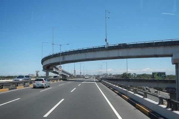 SMC Tollways shifting to cashless toll payment to limit hand contact